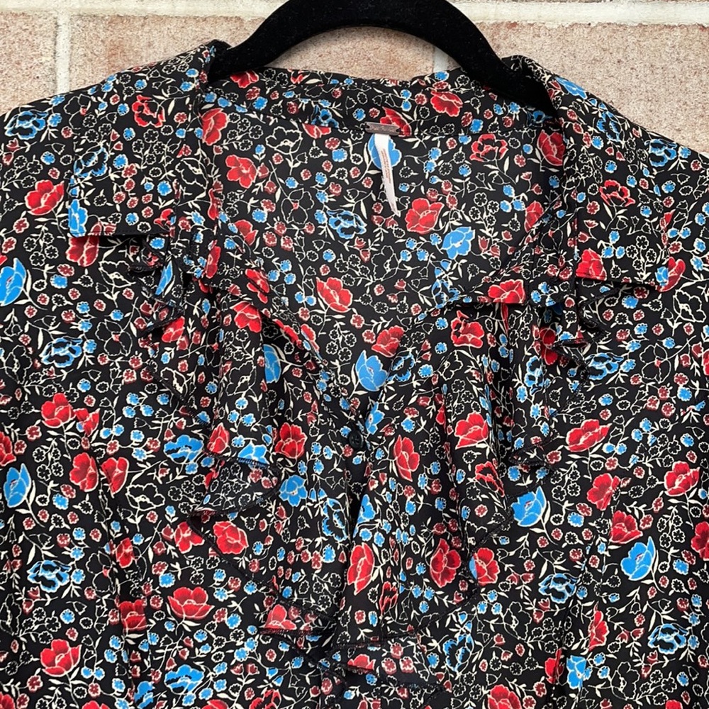FP Ruffle Collar Button-Down Blouse - Picture 5 of 10
